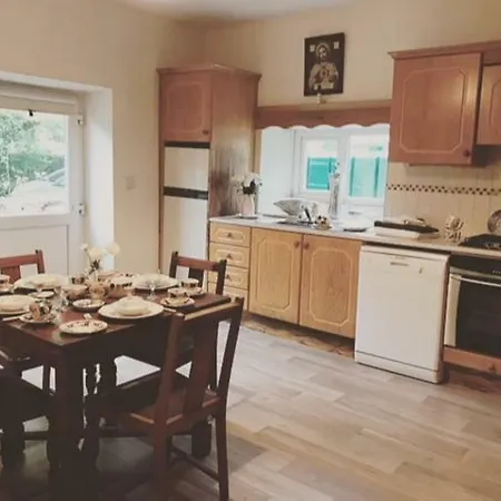 Old Muckross Post Office Holiday home *